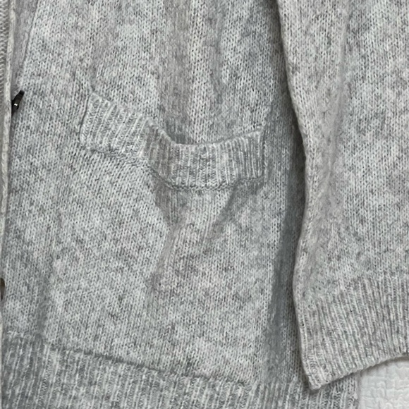 NWT Croft And Barrow Women’s Sweater/Cardigan - Picture 3 of 7